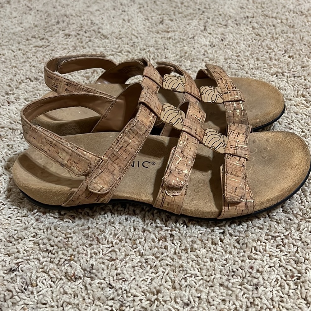 Vionic Amber Cork Adjustable Sandals (10) - image 6
